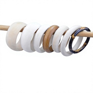 Bracelet jonc classique en bois, joncs unisexes élégants, finition naturelle, design bambou, ensembles de bijoux tendance, cadeaux de fête pour femme - Product Image 3