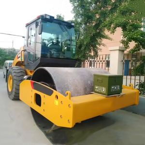 Compactador de rodillos de carretera de tambor único de 16 toneladas hecho en China XS163J máquina de construcción con rodillo vibratorio y motor de núcleo - Product Image 6