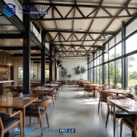 Edificio de Restaurante Moderno con Estructura de Acero Comercial y Ventanas Grandes