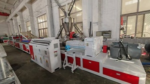 Usine de production et d'extrusion haute puissance à double vis <span class=keywords><strong>pour</strong></span> <span class=keywords><strong>profil</strong></span>és de construction CPVC, <span class=keywords><strong>PVC</strong></span>, WPC, seuils, poteaux de clôture, bobines et tapis - Product Image 2