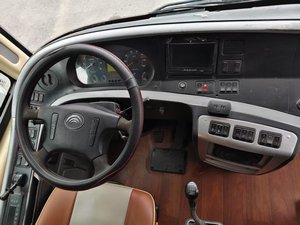 Yutong 51-53 Sièges Bus de luxe Moteur arrière 12 mètres Bus longue distance de luxe à vendre Autocar d'occasion - Product Image 6