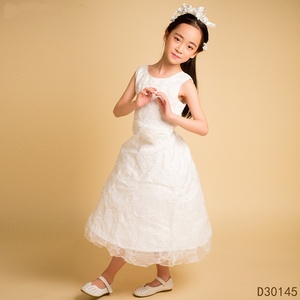 D30145 Abito da Damigella con Ricamo Integrale in Tulle e Decorazioni Floreali in Vita per Matrimoni - Product Image 6