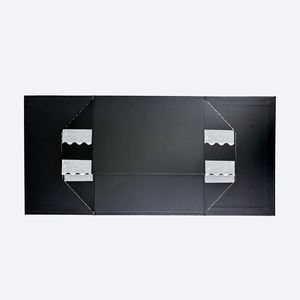 Boîte cadeau magnétique carrée A5 en carton blanc profond avec ruban, emballage de luxe pour vêtements pour hommes, emballage personnalisé pour cadeaux - Product Image 3
