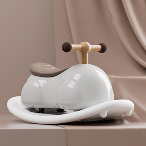 Bicicleta de Equilibrio para Niños de 2 a 4 Años, sin Pedales, de Plástico, con 4 Ruedas Silenciosas y Asiento Suave - Product Image 6