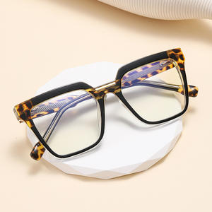 กรอบแว่นตาแบบ Cat Eye รุ่นใหม่สำหรับผู้หญิง ป้องกันแสงสีฟ้า เลนส์ Plano กรอบเต็ม UV400 เลนส์ PC สีดำ รุ่น HL 82096 - Product Image 4