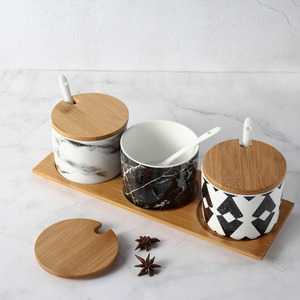 Ensemble de pots d'assaisonnement en céramique nordique Boîte à herbes et épices ménagères avec plateau en bambou - Product Image 3