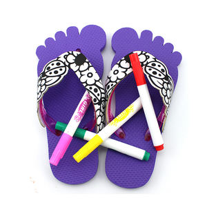 أحذية للأطفال قابلة للتلوين والرسم، ألعاب تلوين ورسم للأطفال، أحذية للرسم والكتابة عليها للأطفال - Product Image 2