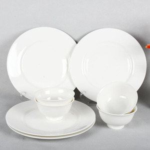 Juego de Vajilla de Cerámica de Estilo Americano de Lujo, Portátil, en Caja, Incluye Platos, Tazones para Sopa, Vajilla de Porcelana - Product Image 1