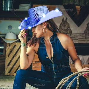 Nouveau Chapeau de Cowboy/Cowgirl LED Argenté Lumineux pour Mariages, Noël, Halloween, Anniversaires, Fêtes, Ramadan, Remise de Diplômes et Costumes - Product Image 4
