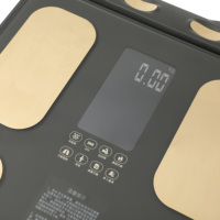 Báscula Digital de Grasa Corporal de Alta Precisión con Sensor Electrónico, Vidrio Templado, Aplicación OKOK, Capacidad de 180 kg, Diseño Compacto para Dormitorio