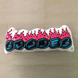 Pequeña funda de almohada de color rosa cálido Logotipo de diseñador personalizado Cojines de cama de prensa de calor Fabricante de cojines de marca de lujo - Product Image 5