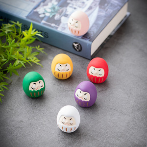 Figura Pequeña de <span class=keywords><strong>Daruma</strong></span>, Juego de Muñecos <span class=keywords><strong>Daruma</strong></span> Japoneses, Estatua de Cerámica de <span class=keywords><strong>Daruma</strong></span> de la Buena Suerte para Decoración de Interiores, Hogar, Coche y Escritorio - Product Image 3