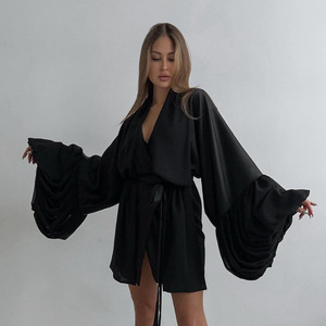 Abito casual 2025 stile francese con maniche <span class=keywords><strong>A</strong></span> <span class=keywords><strong>campana</strong></span> in raso e scollo <span class=keywords><strong>A</strong></span> V <span class=keywords><strong>gonna</strong></span> <span class=keywords><strong>A</strong></span> linea con lacci e sciarpa - Product Image 2