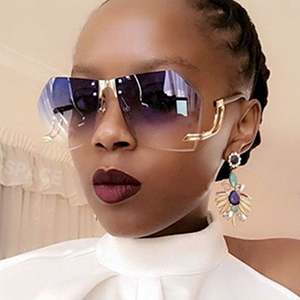 Gafas de Sol Personalizadas con Logotipo, Última Moda Retro, Montura de Aleación para Hombre y Mujer, Sin Montura, Irregulares, UV400, Gafas de Sol Extra Grandes para Mujer - Product Image 1