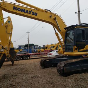 Excavadora Komatsu PC240 Usada en Venta, 20 Toneladas, Duradera, Precio Competitivo por Unidad, PC 130 160 210 220 240 - Product Image 1