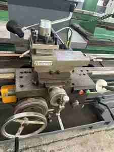 เครื่องกลึงแนวนอนแบบแมนนวลอเนกประสงค์ CS6150B 500x3000 มม. ยี่ห้อ BOCHI ขนาด 3000 มม. - Product Image 1