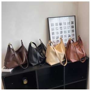 Bolso de mano personalizable de cuero suave para mujer, bolso de hombro negro de gran capacidad, bolso bandolera - Product Image 4