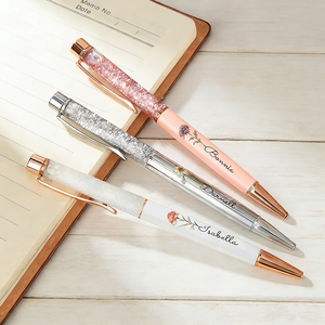 Stylos personnalisés Uionen avec fleur de naissance et nom, stylos dynamiques à sable liquide scintillant, cadeaux d'anniversaire/diplôme/convocation pour étudiants/professeurs - Product Image 1