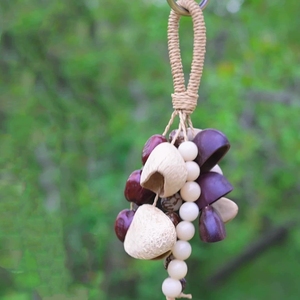 Wholesale Natural Fruit Shell Keychain Bag Charm Hand‑crafted Mini <b>Wind</b> <b>Chime</b> Bohemian Style Bag Accessory - Product Image 1