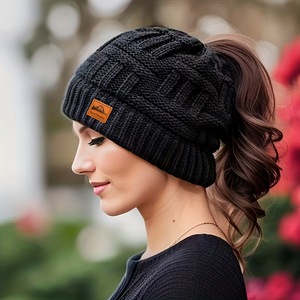 Bán Buôn Tùy Chỉnh Mùa Đông Đầu Ấm Hơn Ấm Áp Dài Tóc Đuôi Ngựa Dệt Kim Dày Baggy Slouchy Beanie Skull Cap Phụ Nữ - Product Image 6