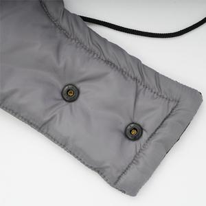 Manta Térmica con Capucha Personalizada, Eléctrica, Acolchada, de Poliéster, Portátil, para Acampar, con Alimentación USB, Negra, para Una a Cuatro Personas - Product Image 3