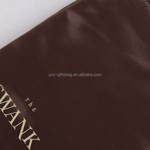 Bolsa de Satén Personalizada de Color Económico con Logotipo Impreso - Product Image 3