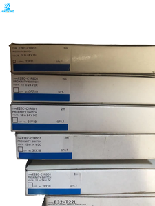 เซ็นเซอร์ควบคุม PLC พรอกซิมิตี้สวิตช์ ยี่ห้อใหม่เอี่ยม ของแท้ E2EC-CR8D1 2M - Product Image 1
