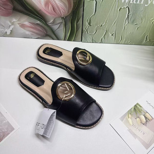 Trending Women's Hardware Buckle Sandals Fashionable <b>Summer</b> Sandals For Women <b>Ladies</b> Outdoor House Luxury <b>Slippers</b> - Product Image 3