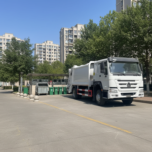 Camion à ordures compacteur à chargement arrière RHD 4x2 9m³ 10m³ 12m³ avec transmission manuelle, moteur et pompe, pour déchets municipaux - Product Image 1