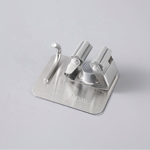 Soporte <span class=keywords><strong>de</strong></span> pared <span class=keywords><strong>de</strong></span> acero inoxidable 304 para fregonas, <span class=keywords><strong>de</strong></span> doble nivel, con gancho y clip para escobas <span class=keywords><strong>de</strong></span> baño, para organización del hogar y herramientas <span class=keywords><strong>de</strong></span> secado <span class=keywords><strong>de</strong></span> fregaderos - Product Image 4