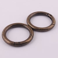 Mousqueton rond à ressort en alliage métallique vintage de 43 mm pour sacs, idéal pour les cadeaux promotionnels et accessoires