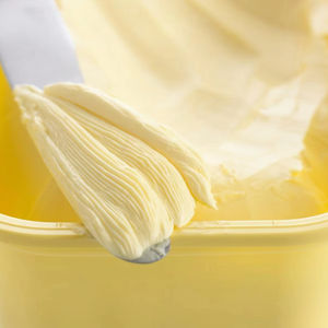 Beurre clarifié biologique 82% gras, 15 kg, demi-stérilisé, salé, directement du fournisseur mondial, économiseur de coûts pour les services de restauration - Product Image 1