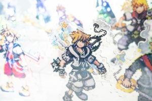 แท่นอะคริลิค OEM Odm ลายพิกเซลอาร์ต <span class=keywords><strong>Kingdom</strong></span> <span class=keywords><strong>Hearts</strong></span> ตัวละครโซระ ไคร ริคุ แอ็กเซล โรซัส ชิออน อควา เทอร์ร่า เวนทัส จาก Birth by Sle - Product Image 3