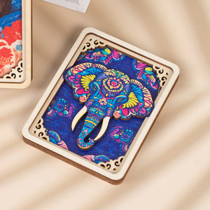Aimants de réfrigérateur en bois KingWin en forme d'éléphant, design de dessin animé imprimé en couleur, souvenirs 3D multicouches, cadeau - Product Image 3