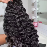 Extensions de cheveux humains indiens 100% naturels non traités de qualité supérieure, tissage bouclé provenant d'un seul donneur, cheveux bruts de haute qualité en provenance d'Inde