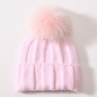 Usine en gros unisexe hiver chapeau véritable fourrure de raton laveur Pom Pom crâne doux extérieur garder au chaud en gros tricoté épais bonnet personnalisé