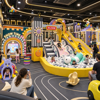 Parc d'attractions intérieur géant pour trampolines, personnalisé pour les influenceurs, centre d'entraînement interactif et de développement physique pour enfants 1