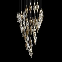 Luminaire suspendu personnalisé Firelux pour escalier d'hôtel de luxe, avec source lumineuse, en verre bleu doré