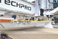Enrutadores de madera 3D económicos 1325 1328 1530 Máquina de corte de madera Enrutador CNC ATC para puerta Fabricación de muebles de gabinete de cocina
