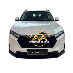 Accessoires extérieurs pour voiture : Kit carrosserie complet (calandre avant, pare-chocs, jupes latérales, barres de toit) pour Honda CR-V blanche d'occasion 2025 - Product Image 1