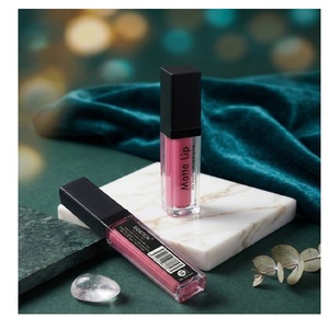 Lápiz Labial Cremoso Suave con Forma de Corazón, Color de Labios Elegante y Hermoso, Pigmento Rico, Aplicación Suave, Colección de Maquillaje Cosmético - Product Image 4