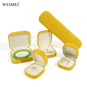กล่องกำมะหยี่สีเหลือง WEIMEI สั่งทำโลโก้ได้ สำหรับแหวน สร้อยคอ กำไล ต่างหู บรรจุภัณฑ์ร้านขายเครื่องประดับระดับไฮเอนด์ - Product Image 3