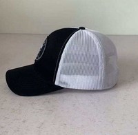 Casquettes de camionneur promotionnelles avec impression de LOGO sur le devant, matière 100% polyester/coton, dos en maille, fermeture snapback.