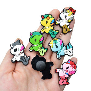 Breloques de chaussures 2D en PVC souple, série <span class=keywords><strong>Licorne</strong></span> Arc-en-ciel de dessin animé, accessoires esthétiques pour chaussures, ornements - Product Image 3