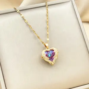 New Fashion Light Luxury Heart Necklace 18K Gold Brass Pendant Necklace Stainless Steel Chain Necklace For Women