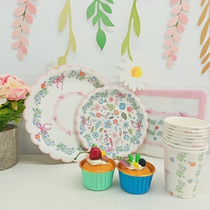 ชุดอุปกรณ์จัดงานเลี้ยงวันเกิดธีมดอกไม้สีชมพู DAMAI Spring Tea Party  ประกอบด้วยจานกระดาษลายโบว์  ถ้วยกระดาษ และผ้าเช็ดปากแบบใช้แล้วทิ้ง - Product Image 1