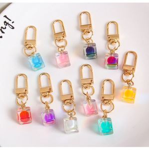 Porte-clés Cœur Transparent en Acrylique Scintillant Adorable pour Voiture, Sac à Main, Breloques Décoratives DIY - Product Image 4