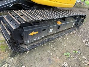 Excavatrice compacte sur chenilles Komatsu PC35 d'occasion, en excellent état de fonctionnement, capacité de creusement haute performance, prix attractif, prête à l'emploi - Product Image 5