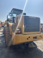 Chargeuse sur pneus Caterpillar 966H d'occasion, modèle 2024, poids opérationnel de 24 tonnes, capacité de la benne de 4,0 m, puissance de 195 kW, 0 à 500 heures d'utilisation