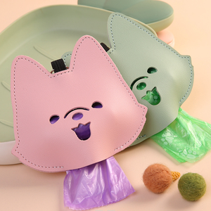 Dispensador de Bolsas para Excremento de Perro, Estilo Coreano, Diseño de Dibujos Animados, Cuero PU, Logotipo Personalizado, Portátil, Colgante, Promocional para Mascotas - Product Image 3